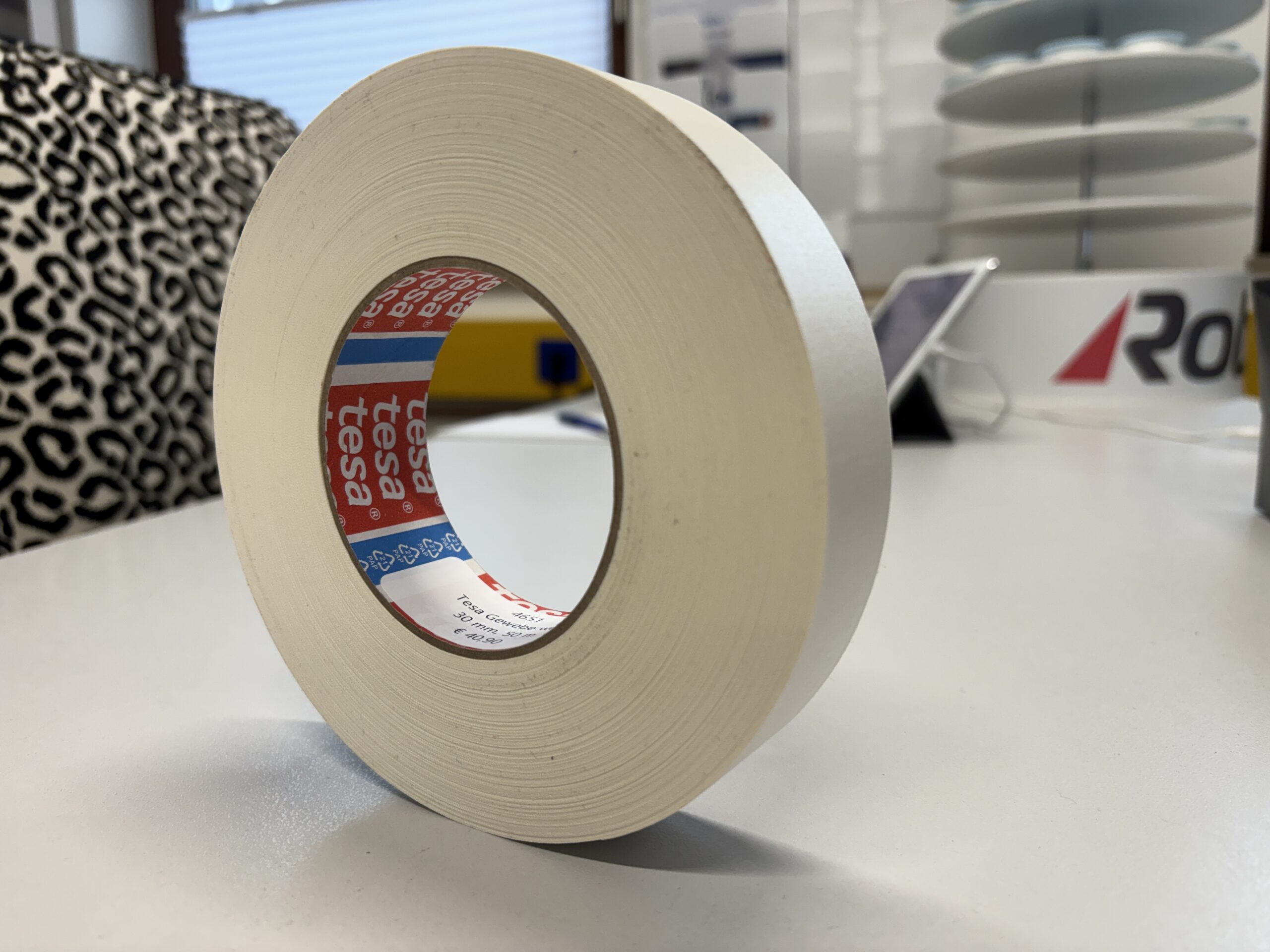 Tesa Gewebeband weiß 30 mm, 50 m, 4651